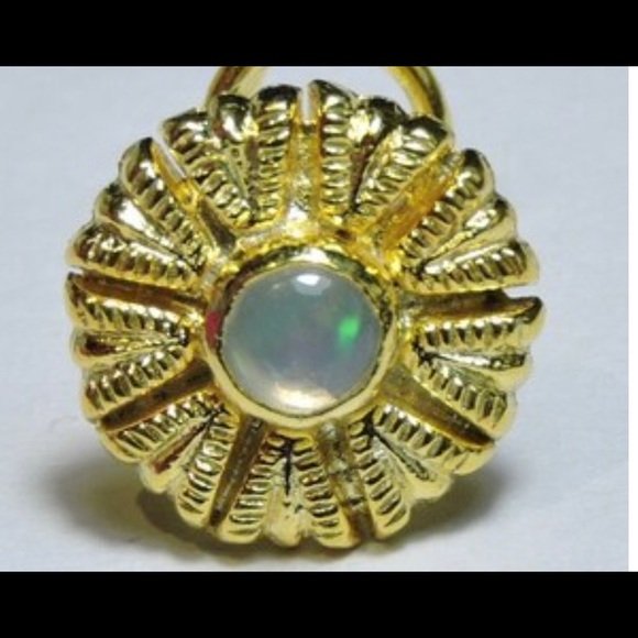 🌕🎁🛍️❄️24 Karat Gold Genuine Opal Snowflake Afghan Handcrafted Stud - Picture 2 of 4